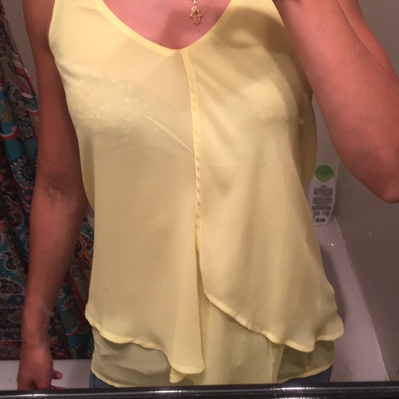 Yellow top - Picture 7 of 7